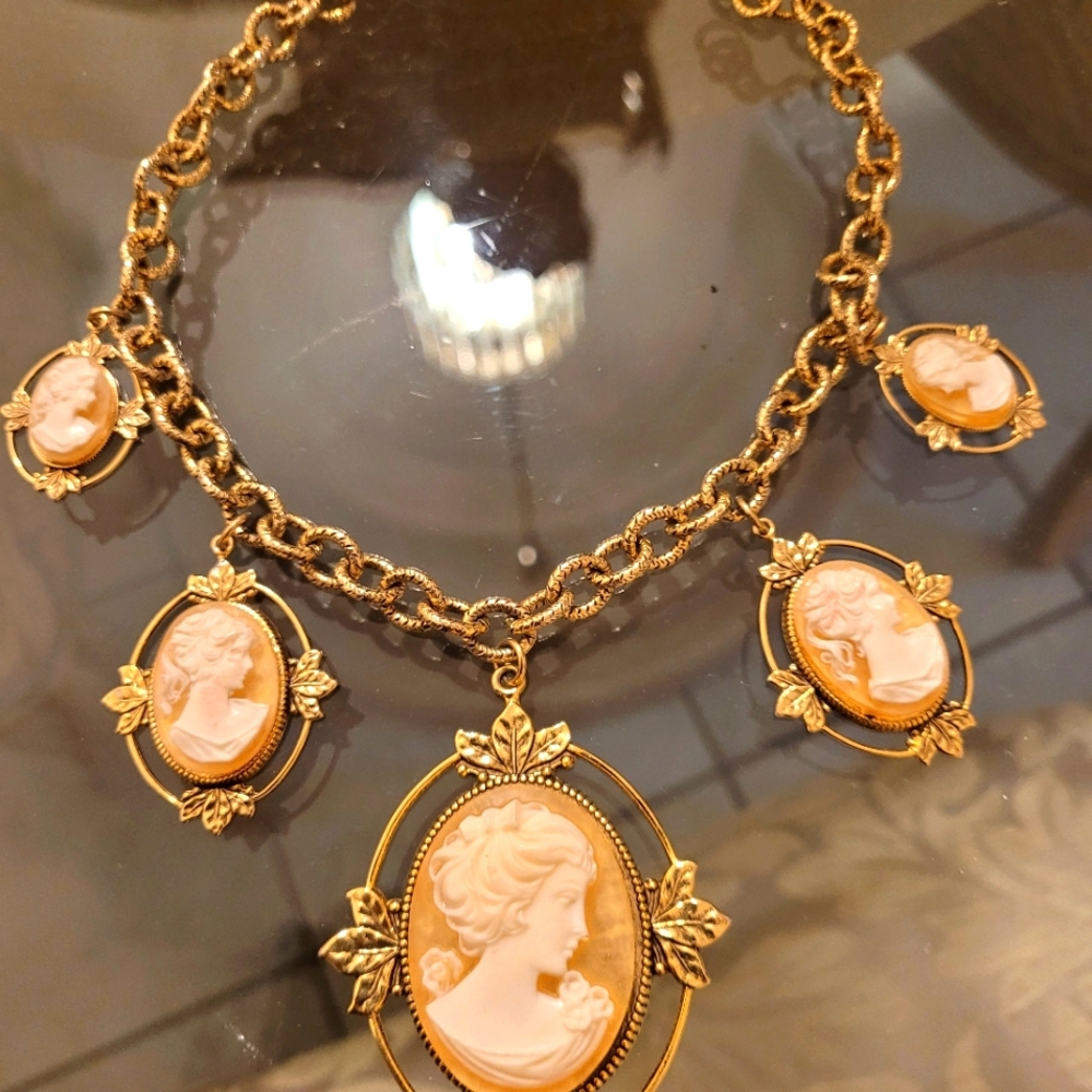 Unique Vintage Gold and Cream Cameo Necklace